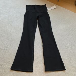 ALOsoft Low-Rise Foldover Bootcut Legging. NWT,size Xs